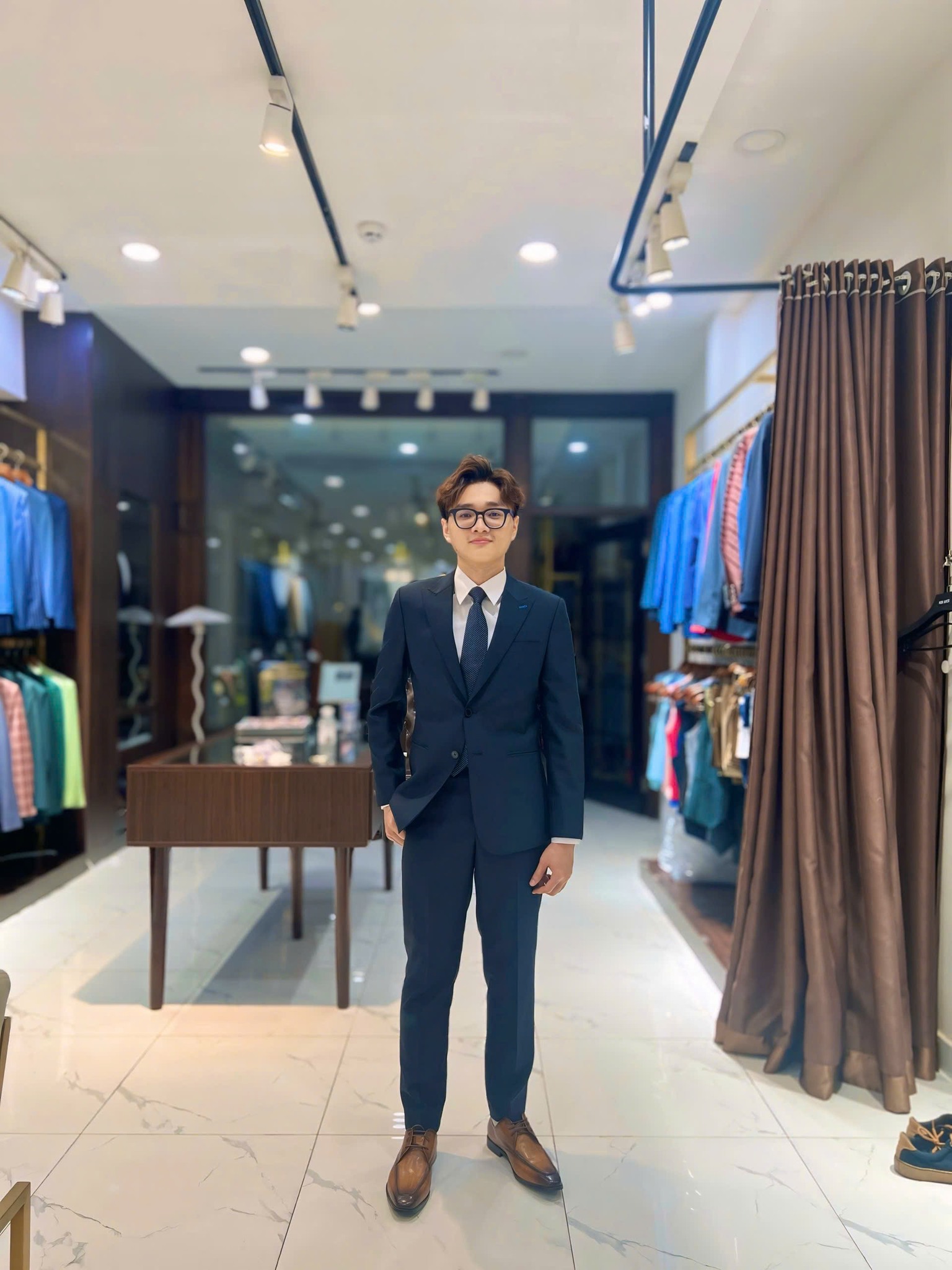 Khách hàng Mon Amie ngày đầu tuần